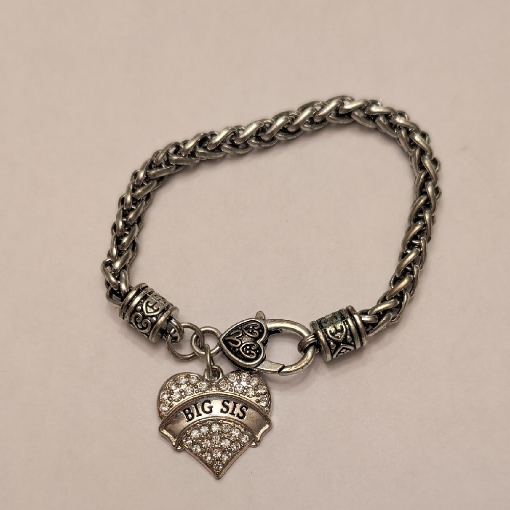 Silver Tone Heart Charm Bracelet